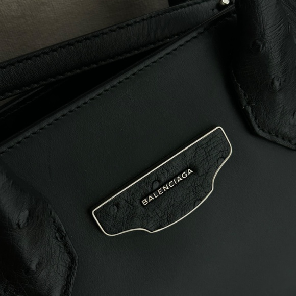 RARE BALENCIAGA all ostrich trim tote - Picture 4 of 9